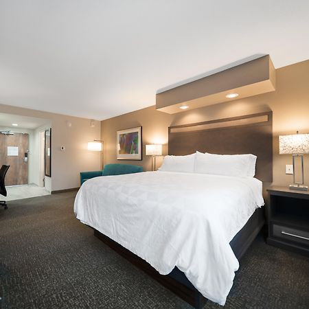 Holiday Inn Kearney By Ihg Exterior photo