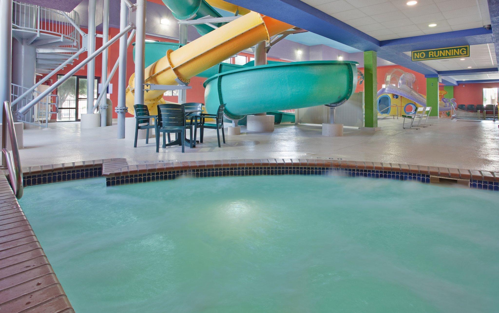 Holiday Inn Kearney By Ihg Exterior photo