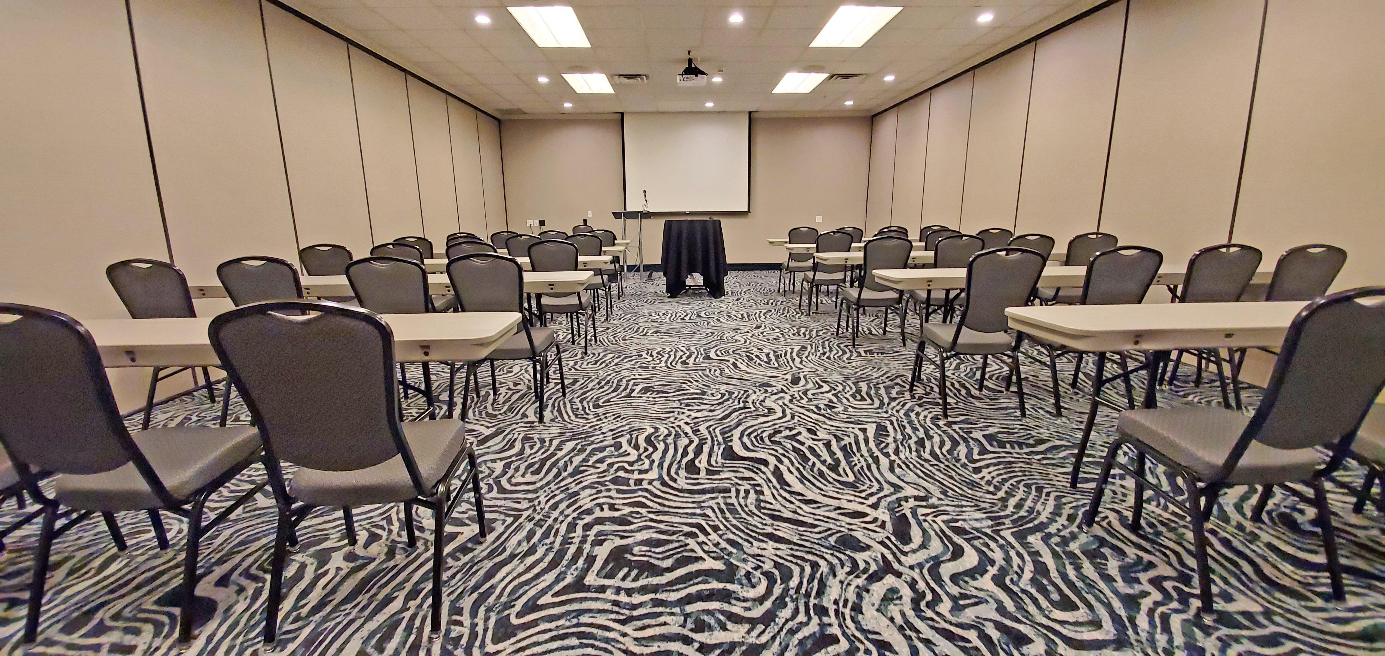 Holiday Inn Kearney By Ihg Exterior photo