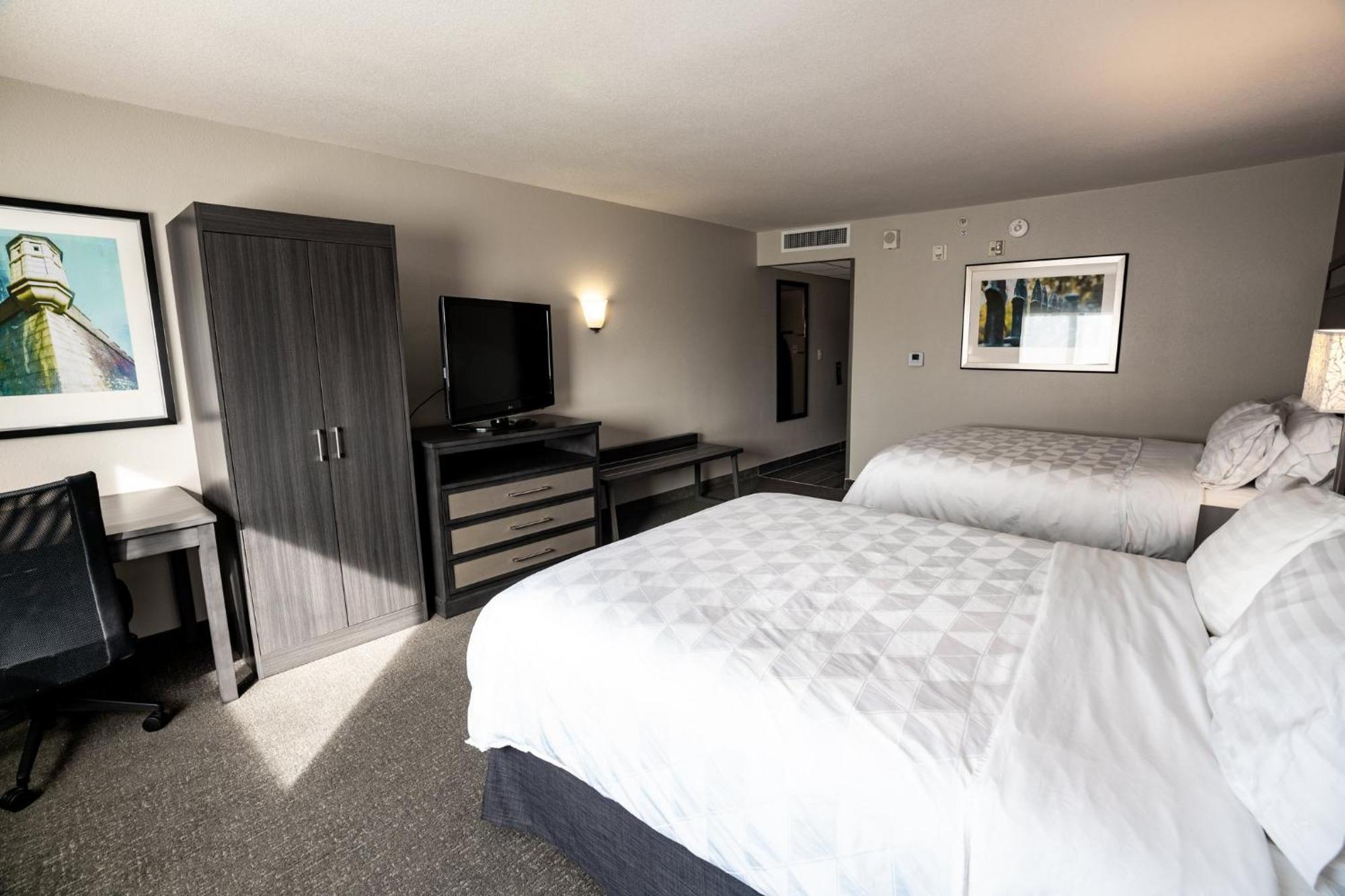 Holiday Inn Kearney By Ihg Exterior photo